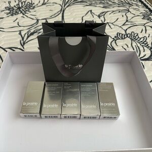 5 pieces skincare with bag